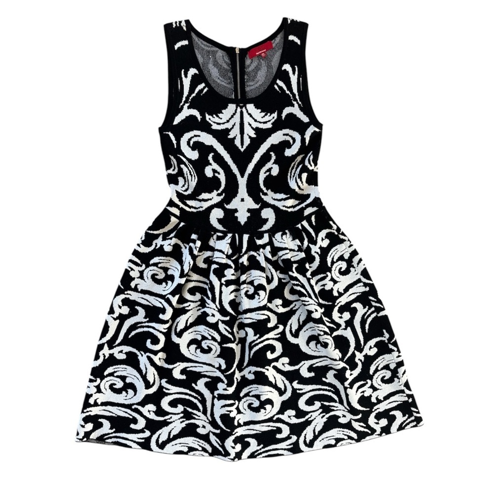 Red by Saks Fifth Avenue Elegant Black and White Patterned Drop Waist Dress